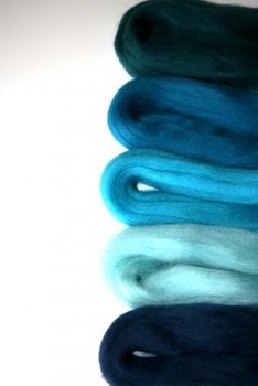 Ovčí vlna merino barvená česaná - mix 5 modrých barev - 20 g