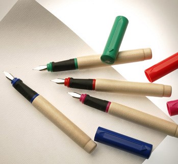 GREENFIELD Dřevěné plnicí pero - různé barvy