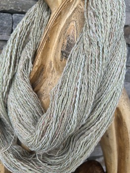 KLOTHO.CZ Příze ručně předená - "Celočas" 180g /375m KLOTHO.CZ Příze ručně předená - "Celočas" 180g /375m